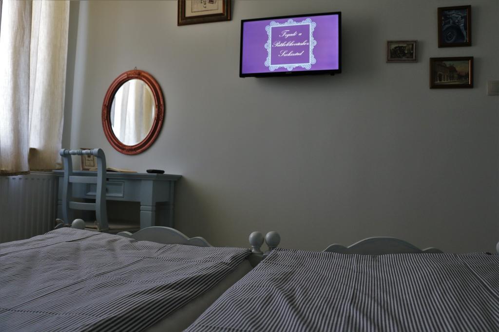 Bed and Breakfast Fogado A Patkolokovacshoz Vendeghaz Сексард Экстерьер фото
