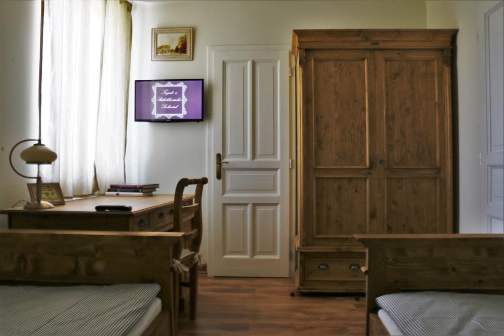 Bed and Breakfast Fogado A Patkolokovacshoz Vendeghaz Сексард Экстерьер фото